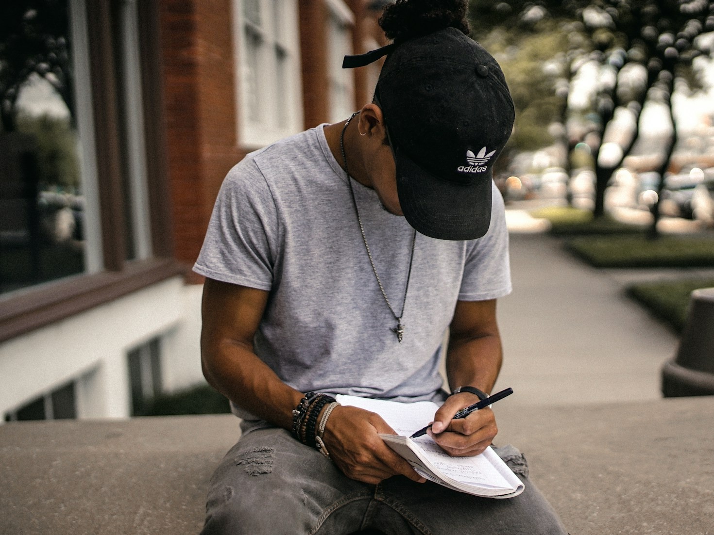 The Role of Progress Tracking in Language Mastery